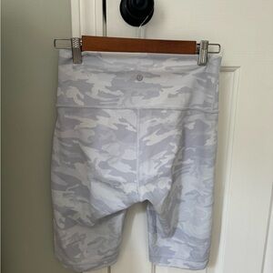 Lululemon Wunder Under Shorts